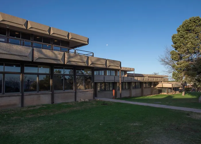 Hotel Thunderbird